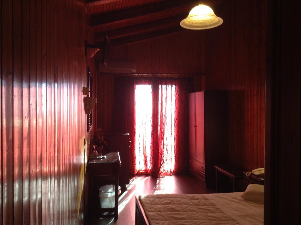 Hotel Lefas Delphi Exterior photo